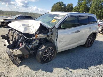  Salvage Toyota Highlander