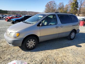  Salvage Toyota Sienna