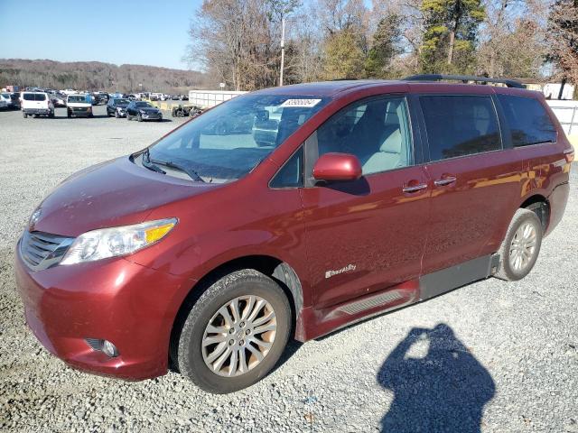  Salvage Toyota Sienna