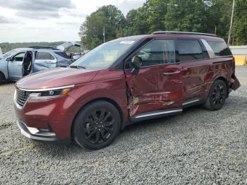  Salvage Kia Carnival