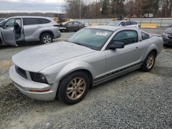  Salvage Ford Mustang