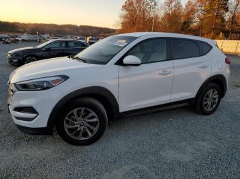  Salvage Hyundai TUCSON