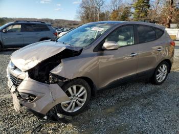  Salvage Hyundai TUCSON