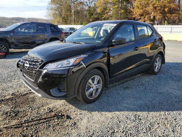  Salvage Nissan Kicks