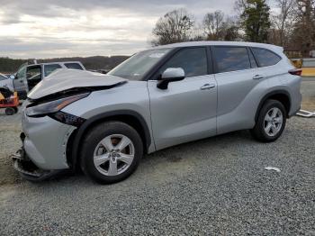  Salvage Toyota Highlander