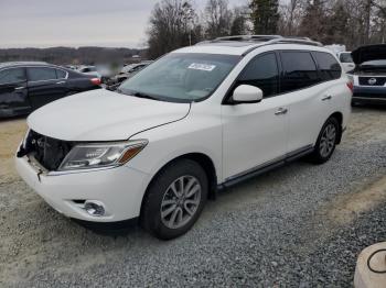  Salvage Nissan Pathfinder