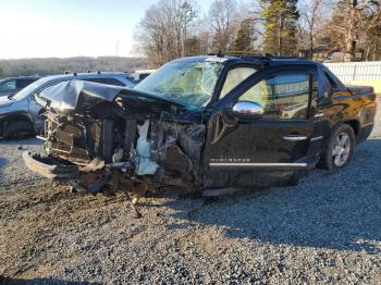  Salvage Chevrolet Avalanche