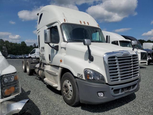  Salvage Freightliner Cascadia 1