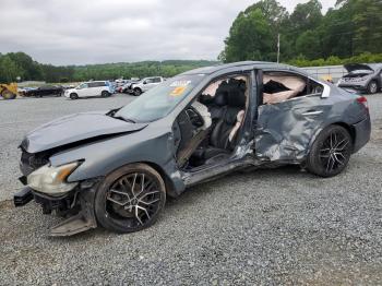  Salvage Nissan Maxima