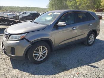 Salvage Kia Sorento