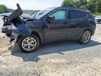  Salvage Jeep Compass