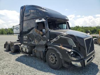  Salvage Volvo Vnl
