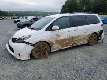  Salvage Toyota Sienna