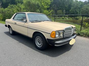  Salvage Mercedes-Benz 300-Class