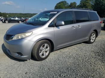  Salvage Toyota Sienna