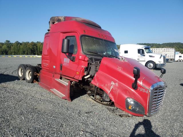  Salvage Freightliner Cascadia 1