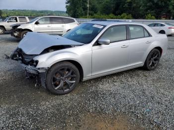  Salvage Chrysler 300