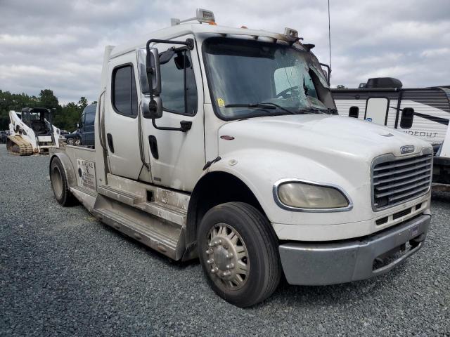  Salvage Freightliner Sport Chas