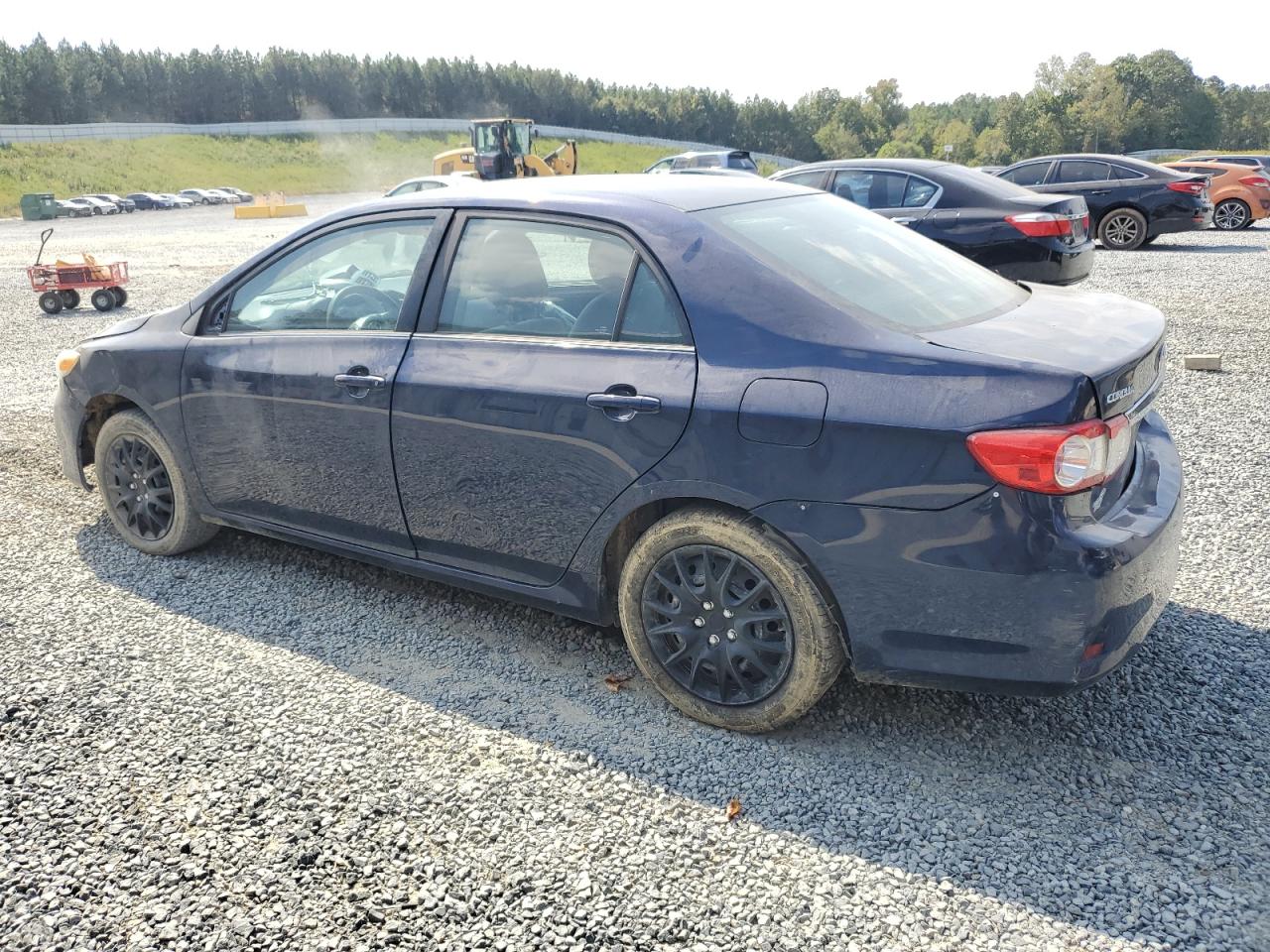 Toyota Corolla Base Image 9