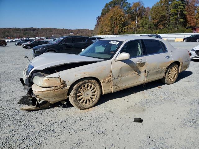  Salvage Lincoln Towncar