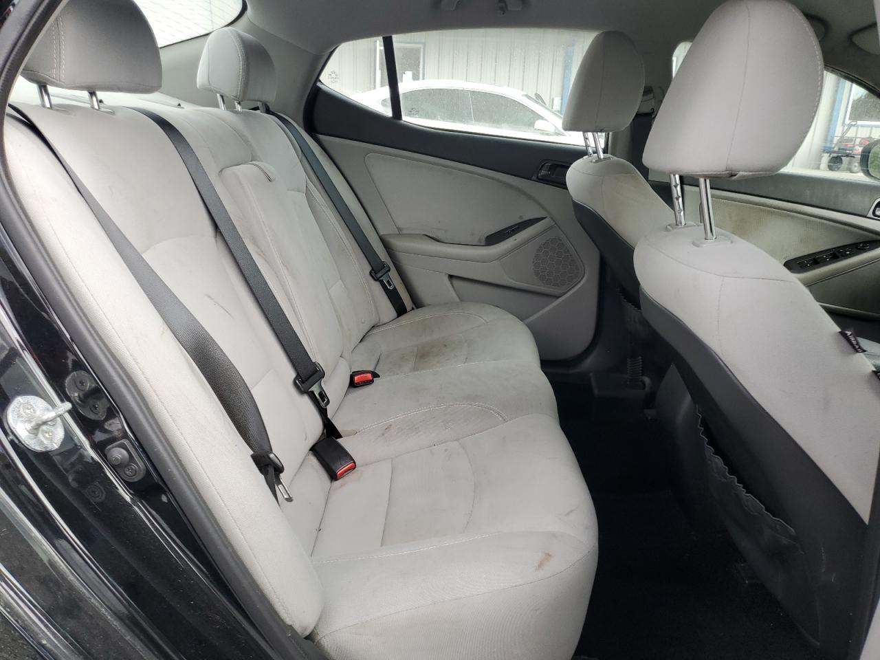 Kia Optima Lx Image 11