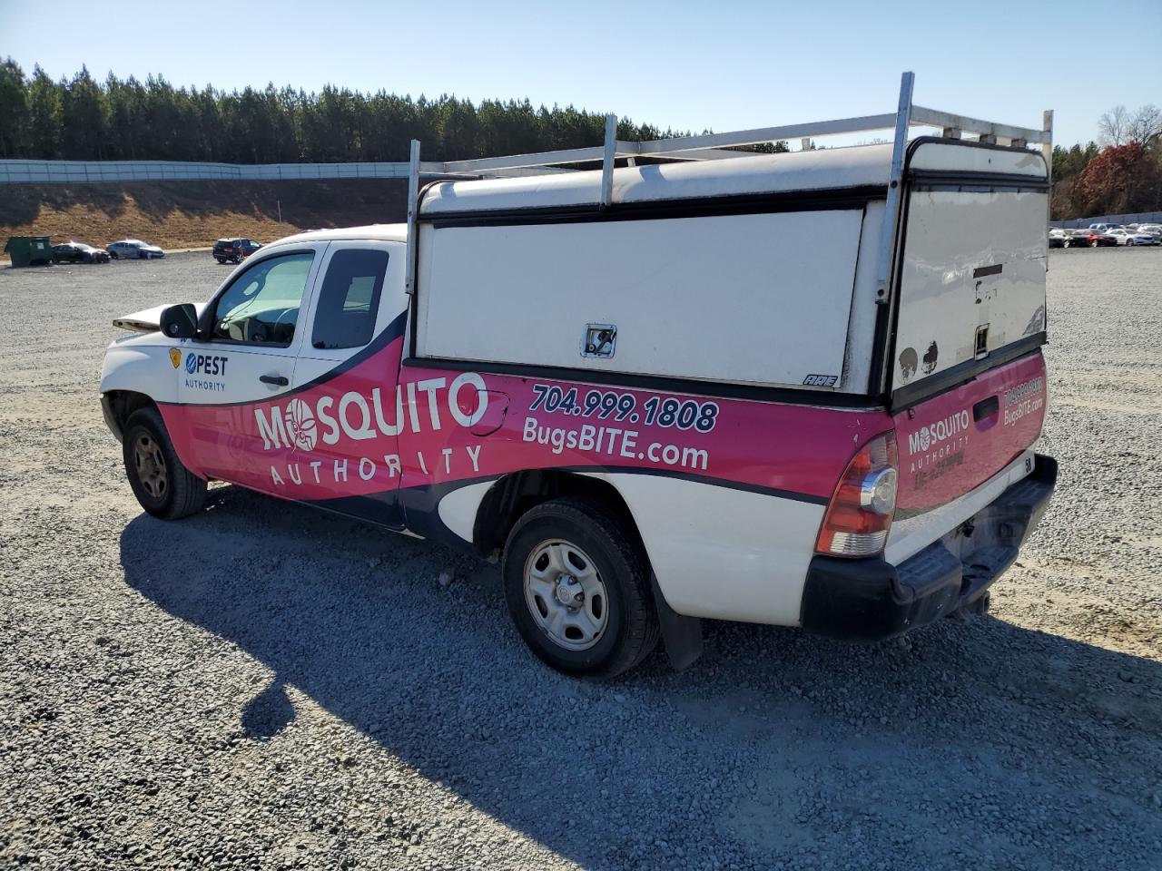 Toyota Tacoma Access Cab Image 2