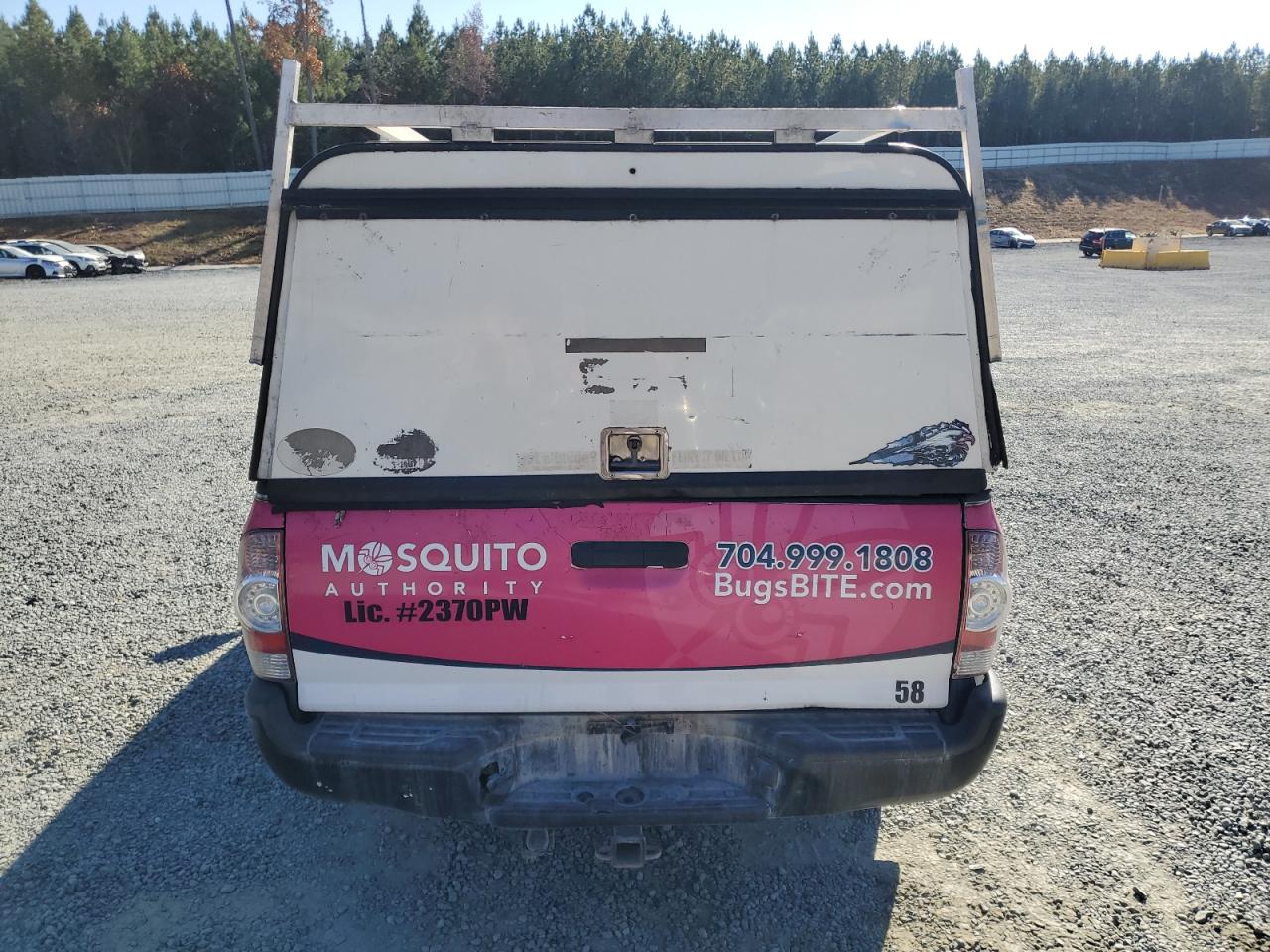 Toyota Tacoma Access Cab Image 3