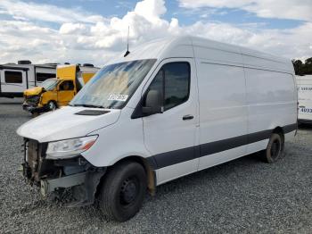 Salvage Mercedes-Benz Sprinter