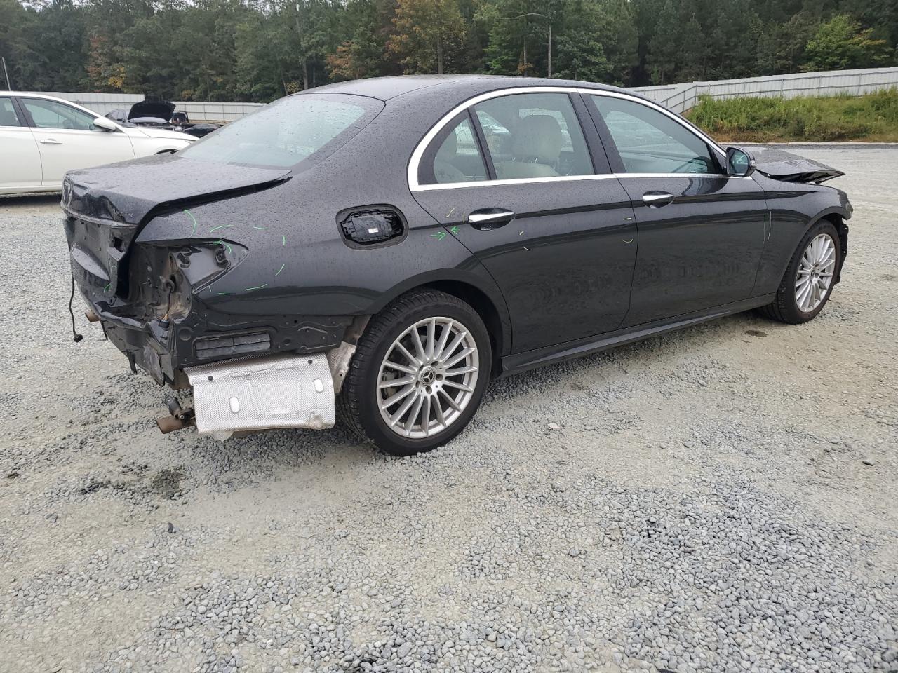 Mercedes-Benz E-Class 350 4matic Image 2