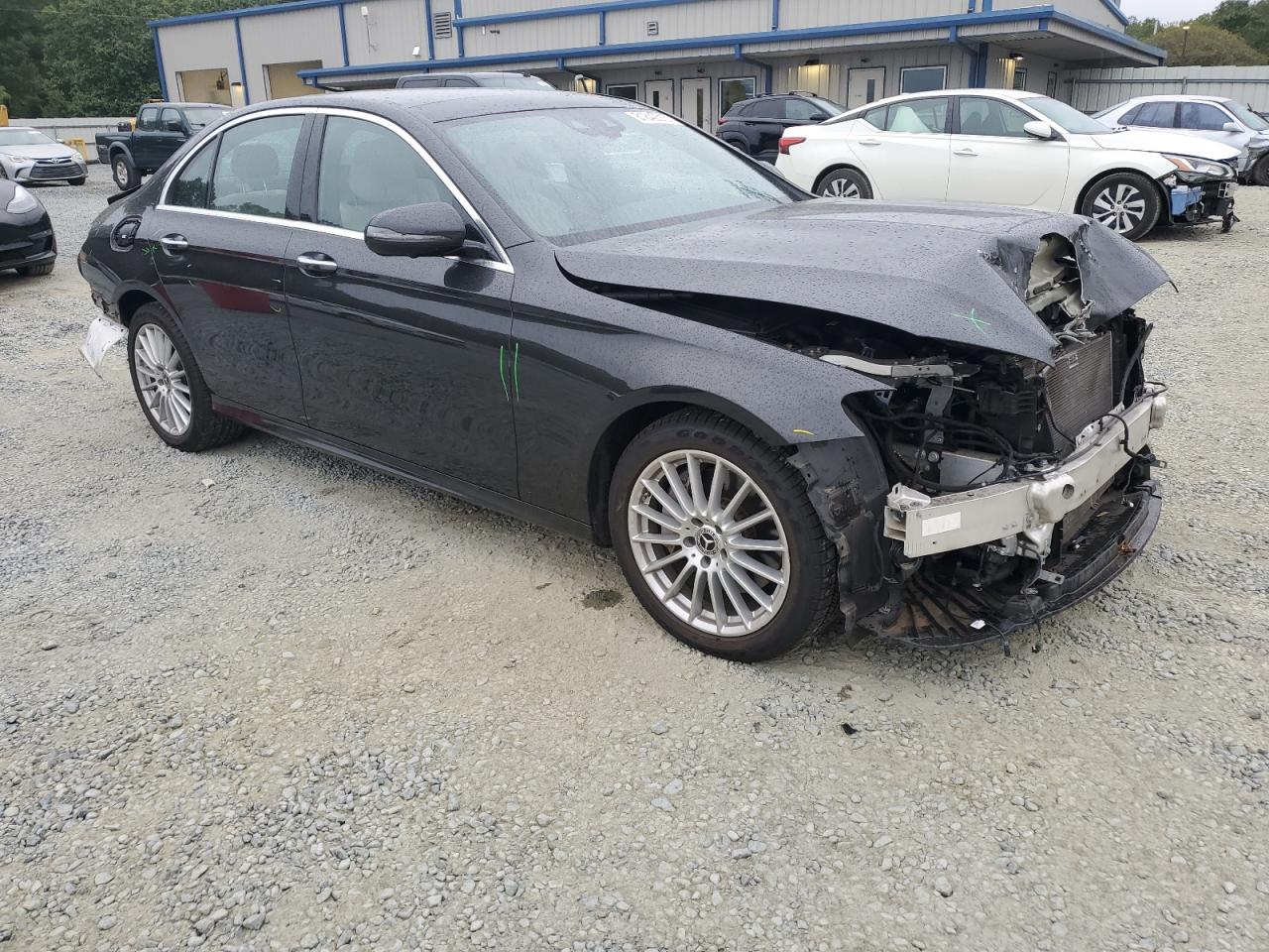 Mercedes-Benz E-Class 350 4matic Image 8