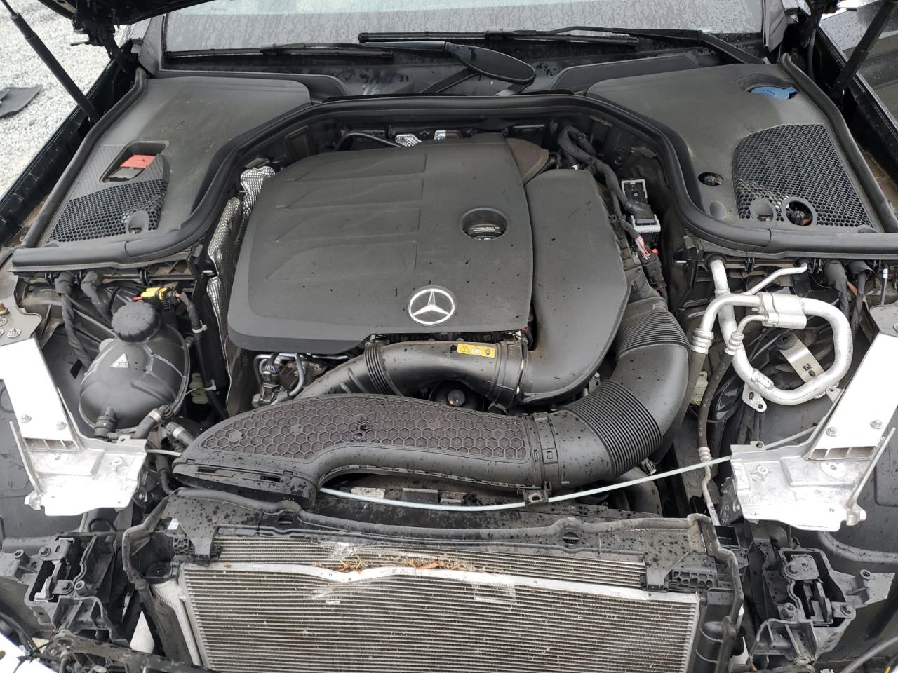 Mercedes-Benz E-Class 350 4matic Image 11