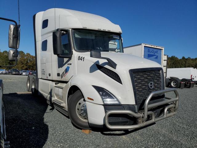  Salvage Volvo Vnl