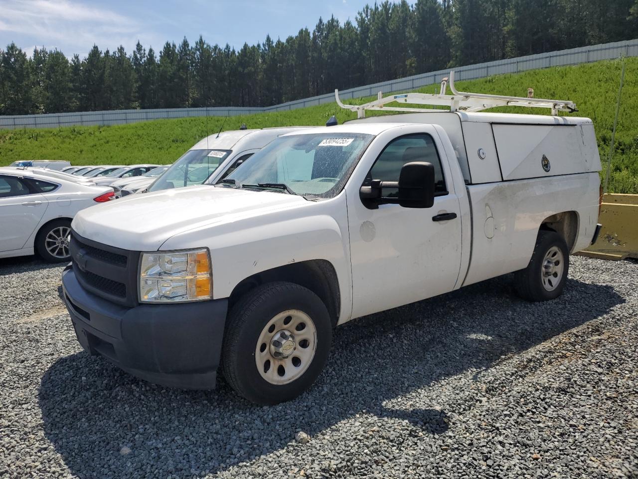 Chevrolet Silverado C1500 Image 1
