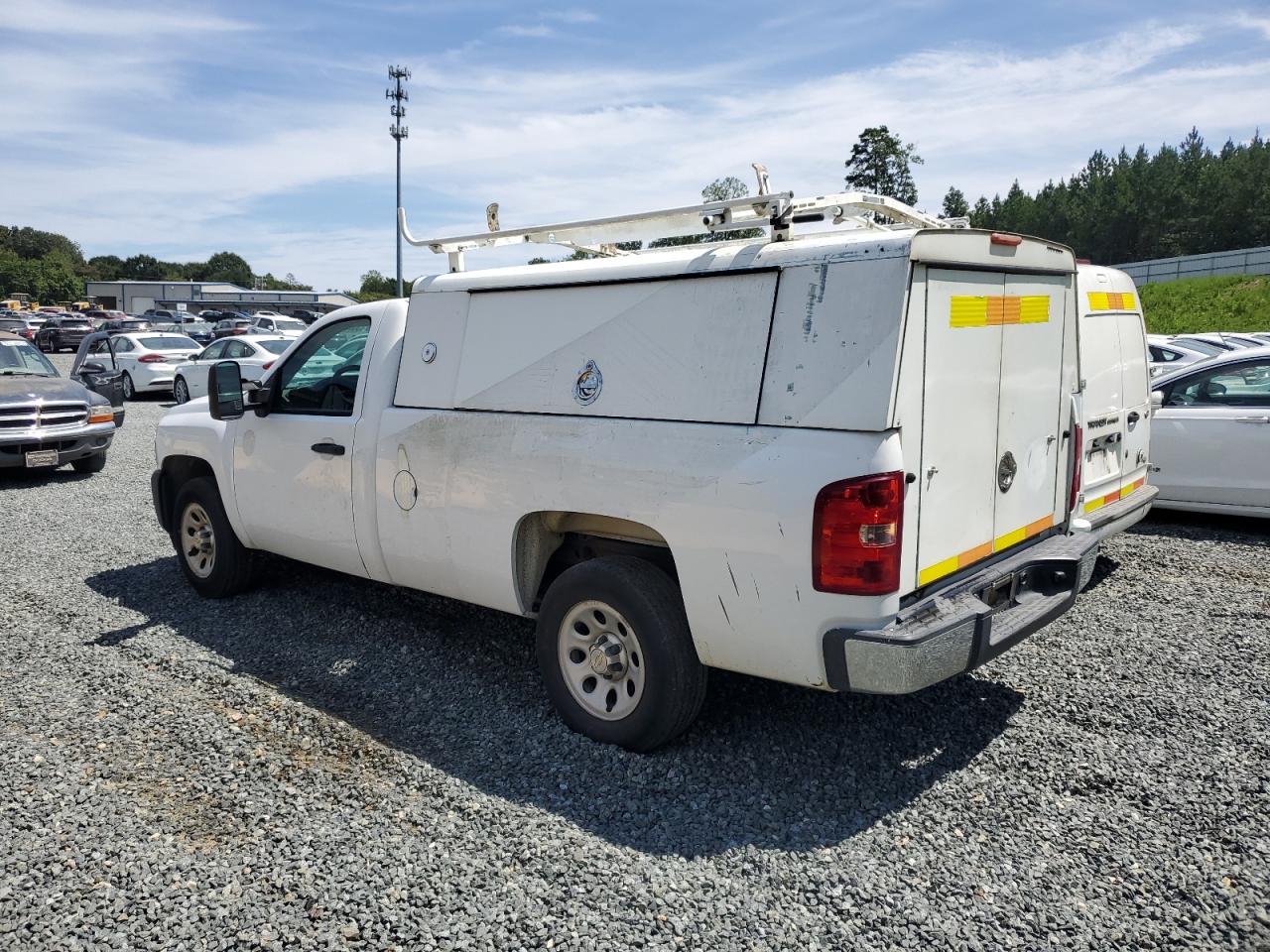 Chevrolet Silverado C1500 Image 4