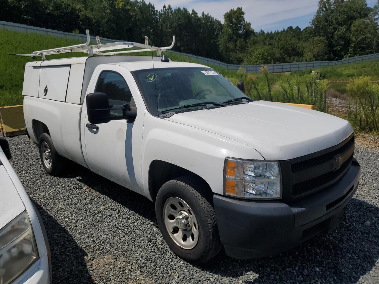 Chevrolet Silverado C1500 Image 7