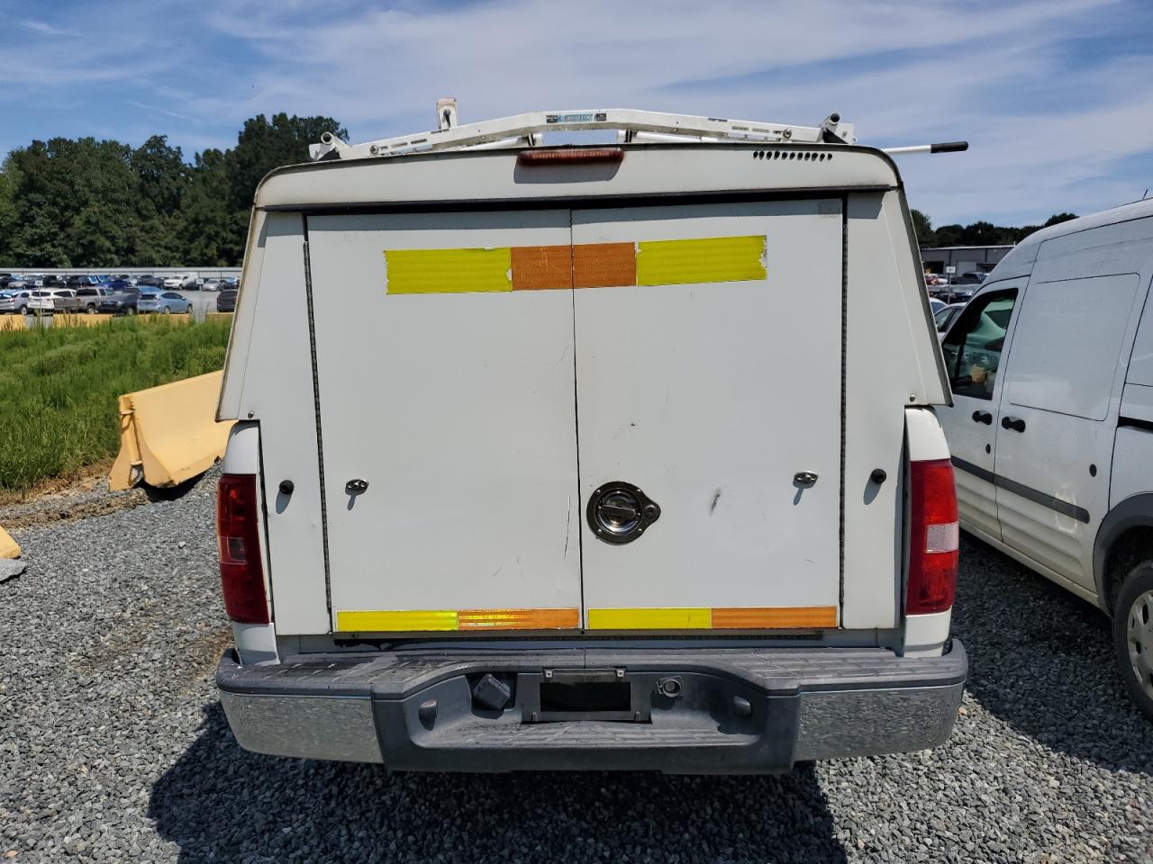 Chevrolet Silverado C1500 Image 6