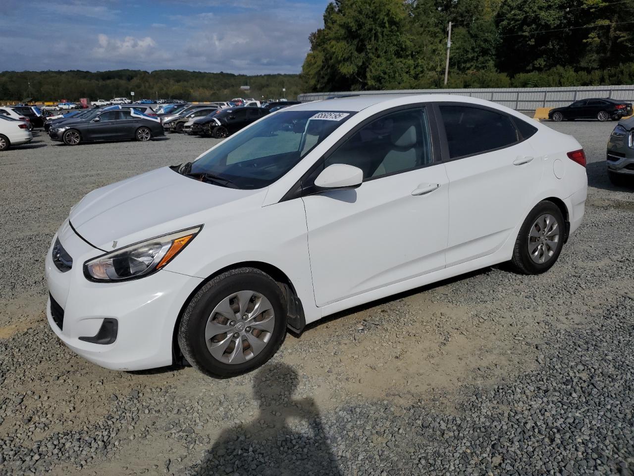 Hyundai ACCENT Se Image 1