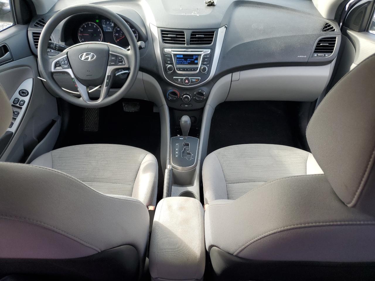 Hyundai ACCENT Se Image 8