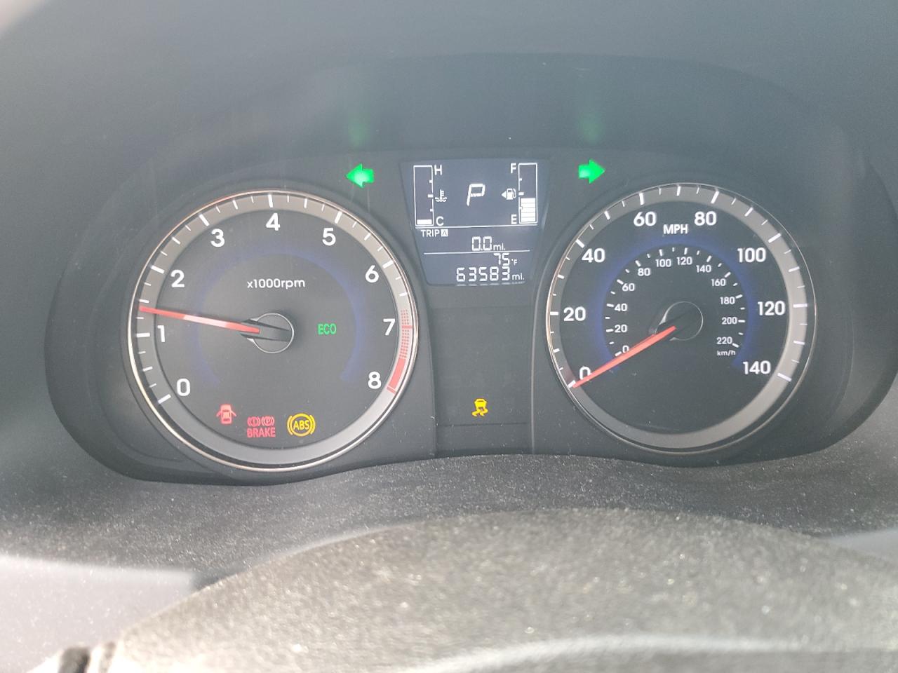 Hyundai ACCENT Se Image 11