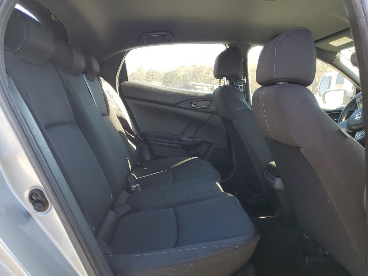 Honda Civic Sport Image 11