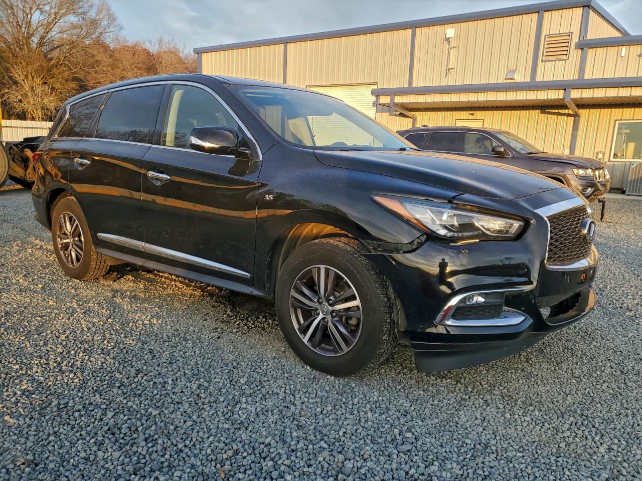 INFINITI Qx Image 6