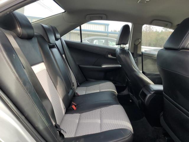 Toyota Camry Base Image 8