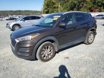  Salvage Hyundai TUCSON