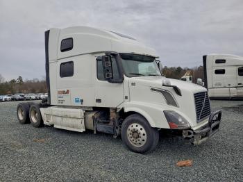  Salvage Volvo Vnl