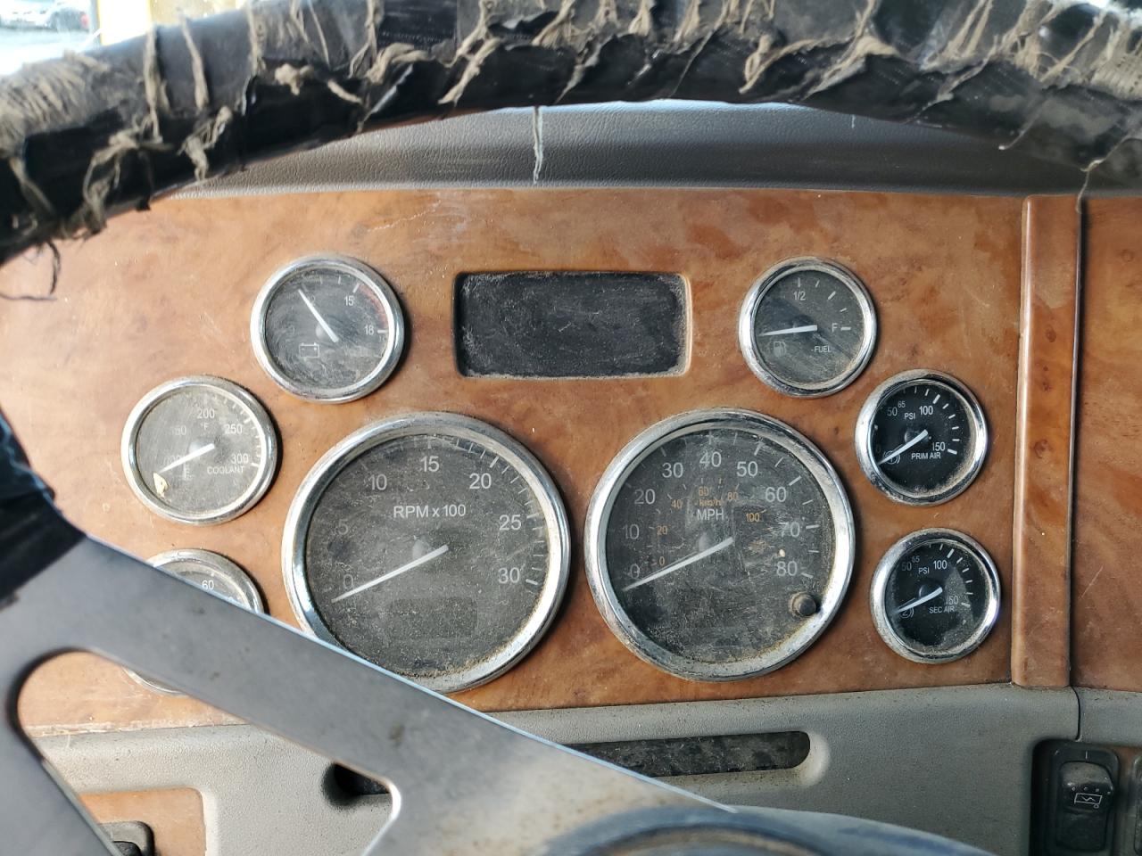 Peterbilt Tractor 379 Image 6