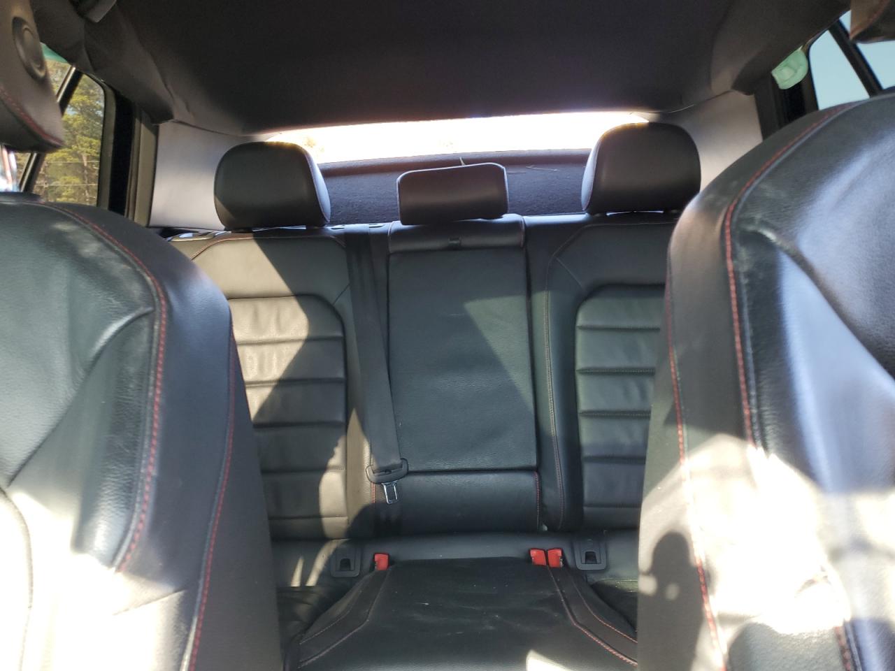 Volkswagen GTI Image 14