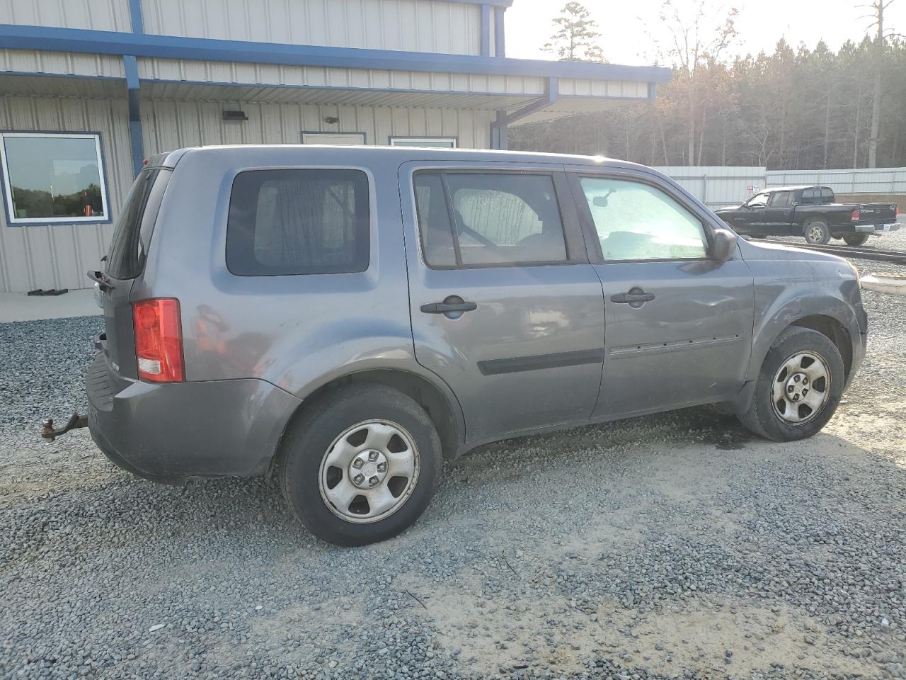 Honda Pilot Lx Image 3