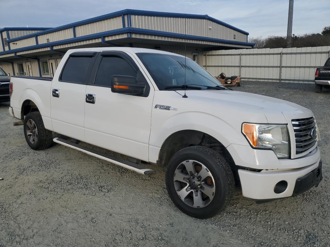 Ford F-150 Supercrew Image 2