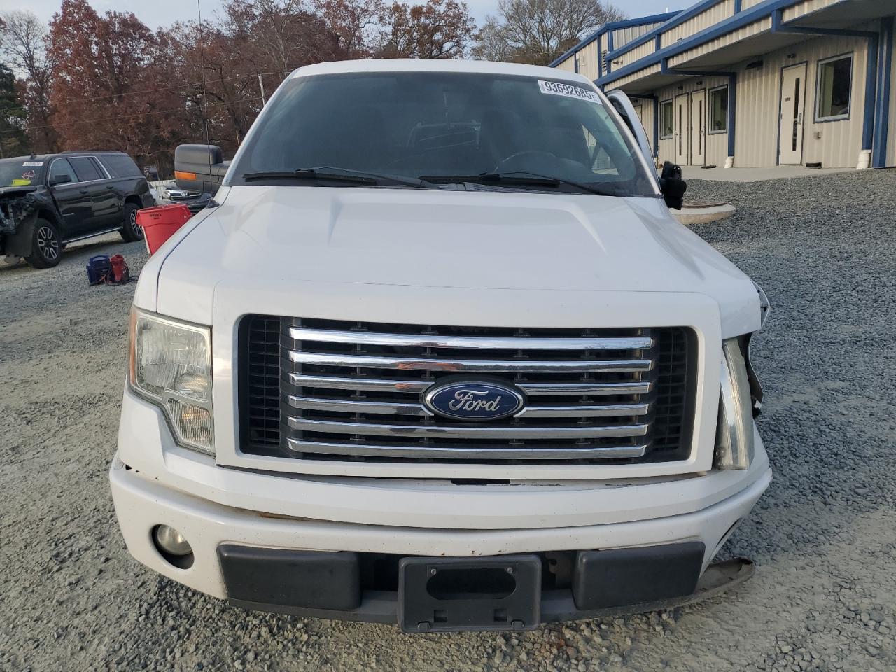 Ford F-150 Supercrew Image 12