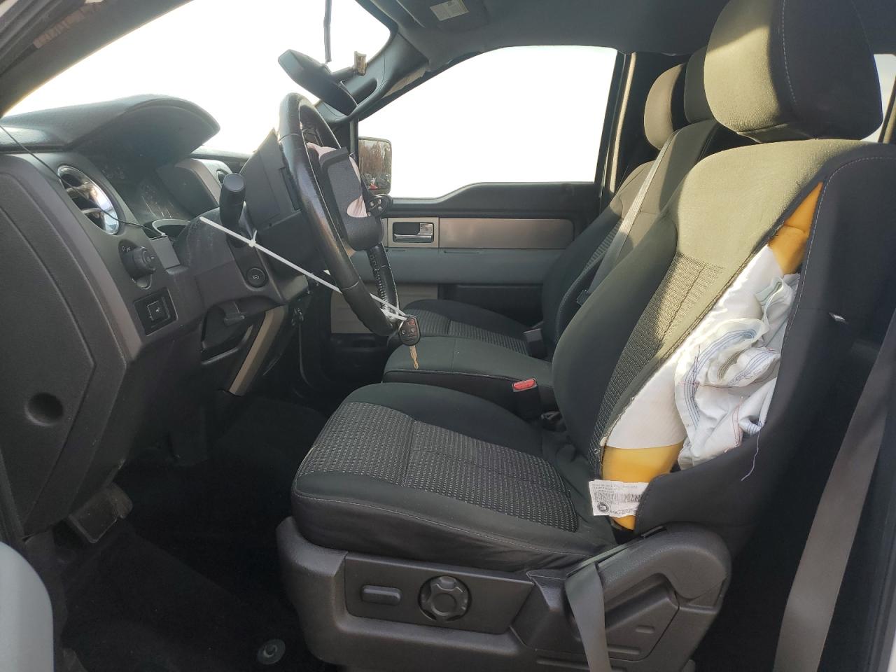 Ford F-150 Supercrew Image 4